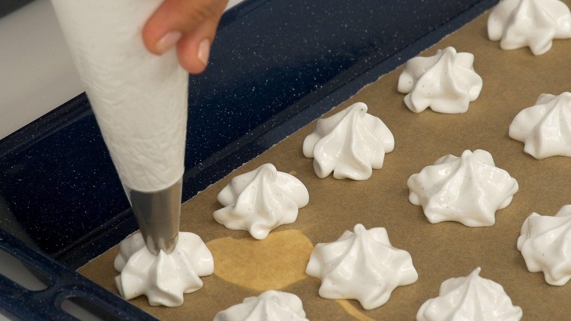 طريقة خبز المرينغ