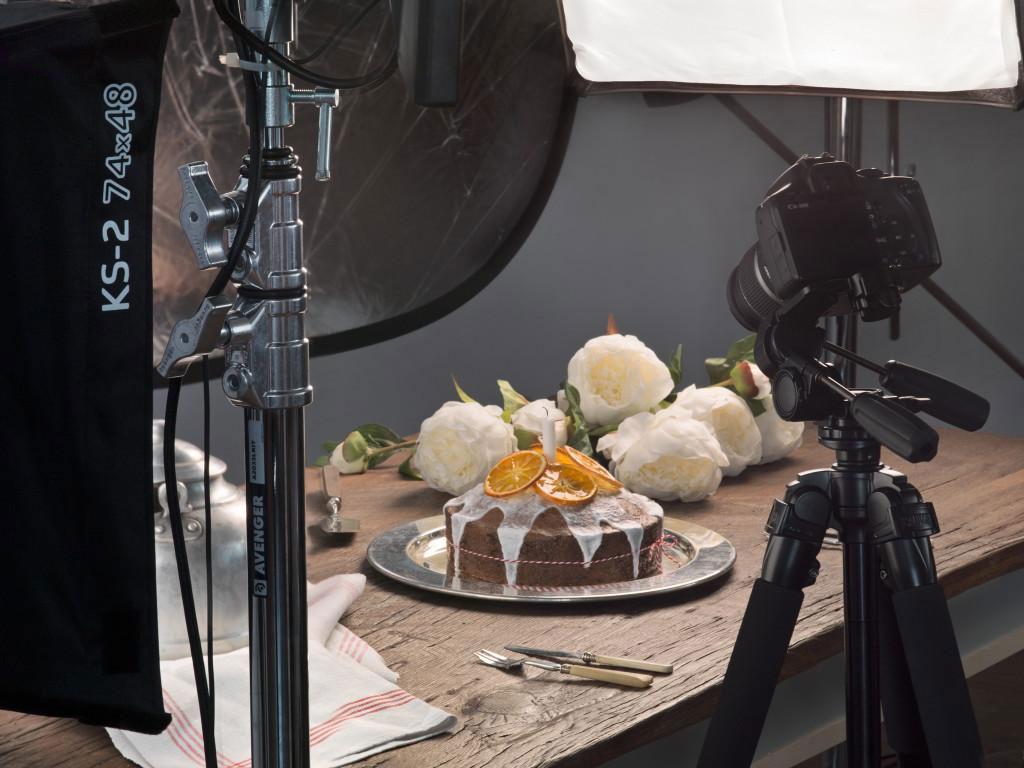 Llum artificial en fotografiar pastissos