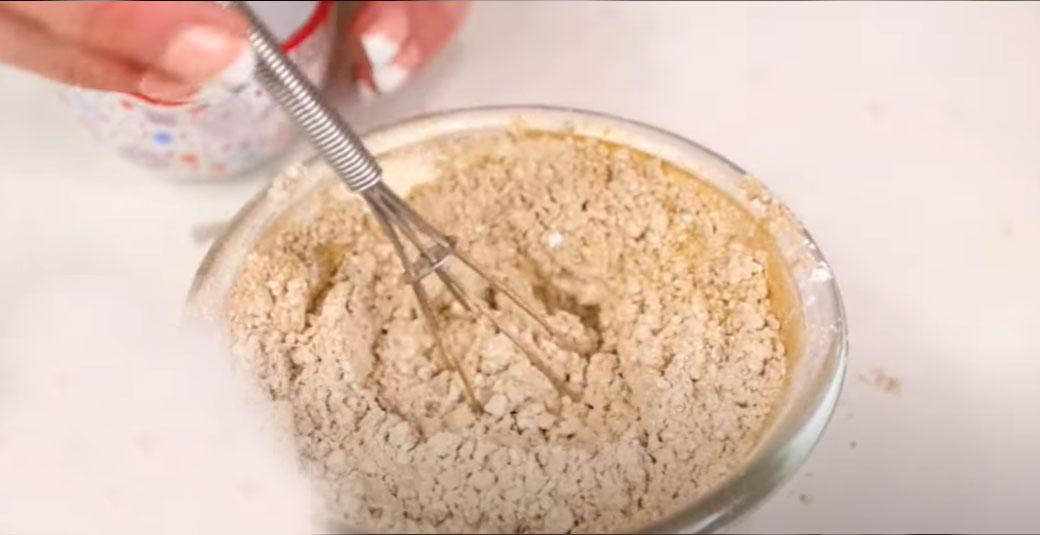 Recepta de cobertura de pastís daurat - Pas 3