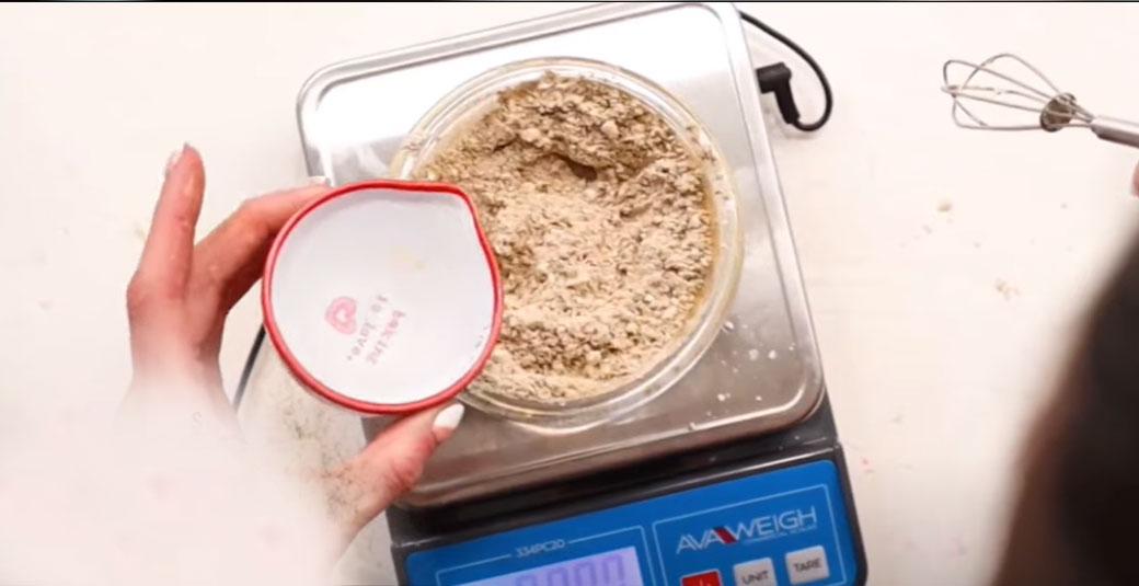 Recepta de cobertura de pastís daurat - Pas 4