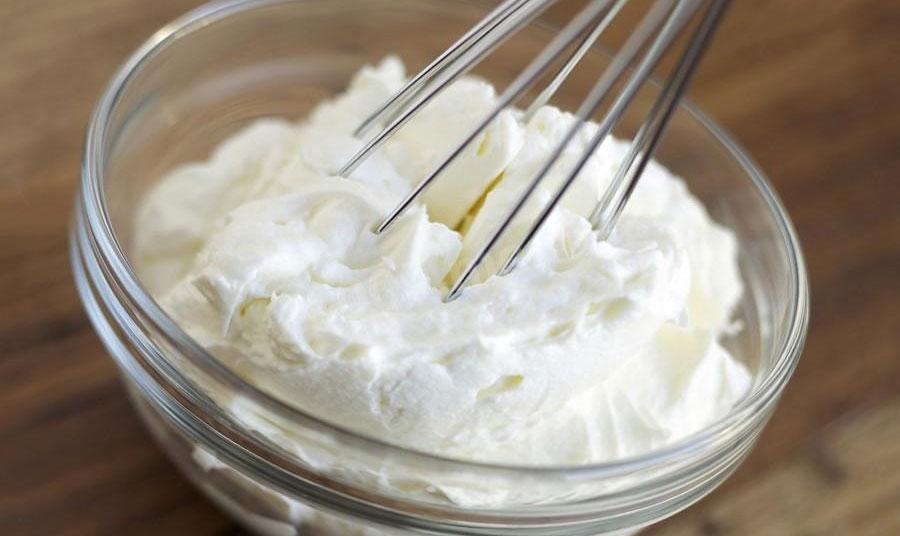 Com muntar nata al 20% fins a convertir-la en nata