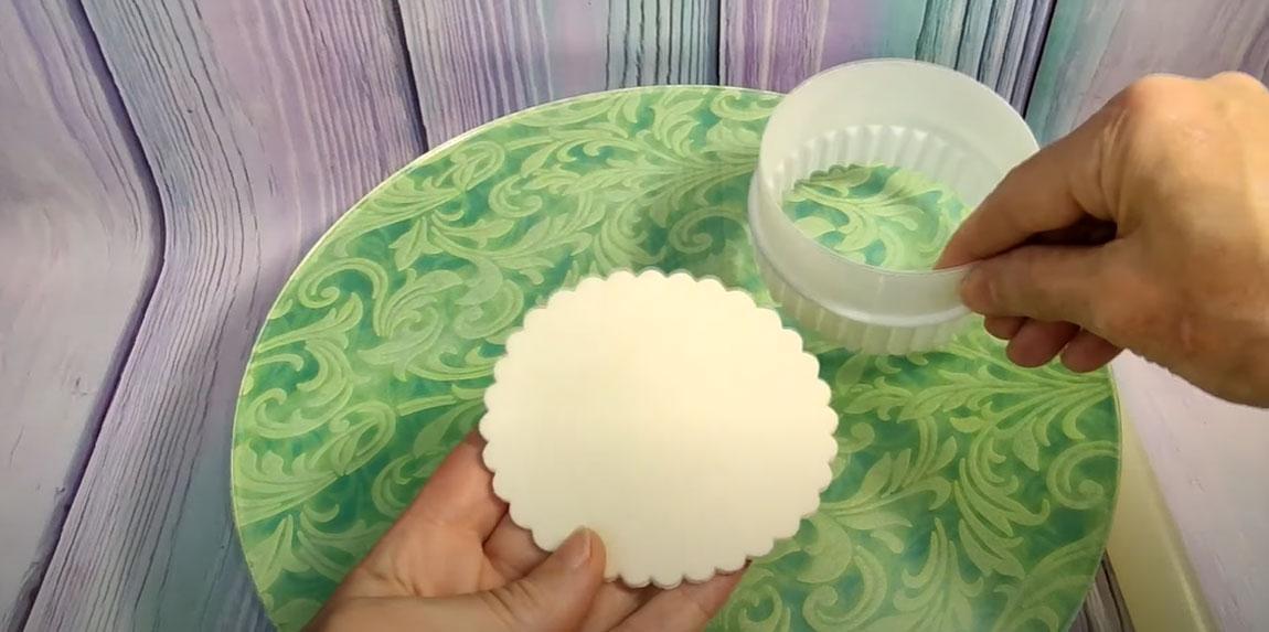 Instruccions pas a pas per crear lletres de xocolata en fondant: pas 3