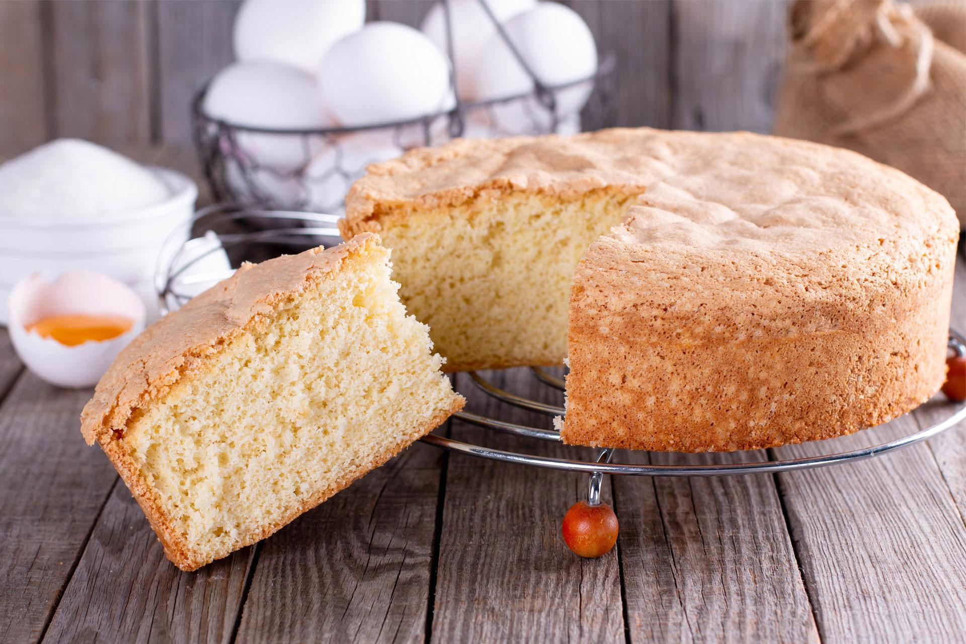 كيف تعرف أن الكيك الإسفنجي جاهز؟