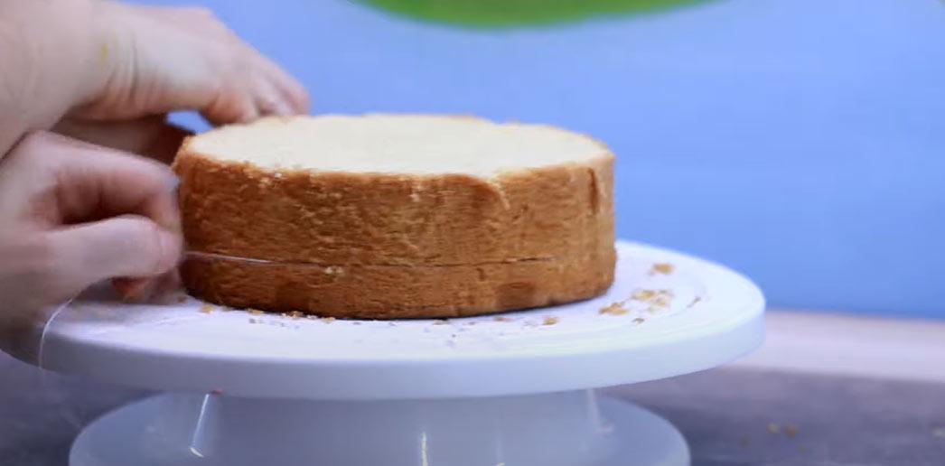 Enfilar el pastís de pessic - pas 3