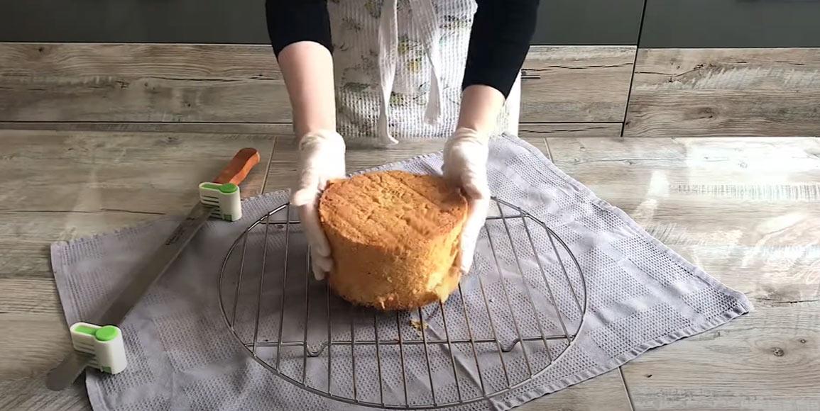 Limitadors en tallar galetes amb un ganivet