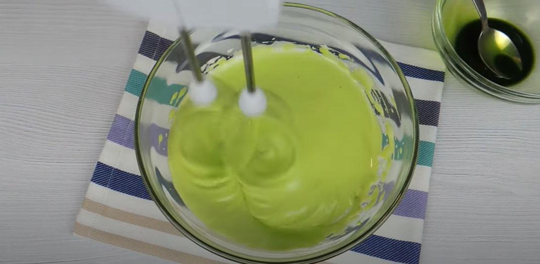 Com tenyir molsa d'espinacs sobre molsa bisque - Pas 3