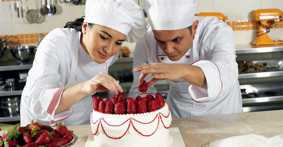 Quant pot guanyar un pastisser a Rússia i a l'estranger?