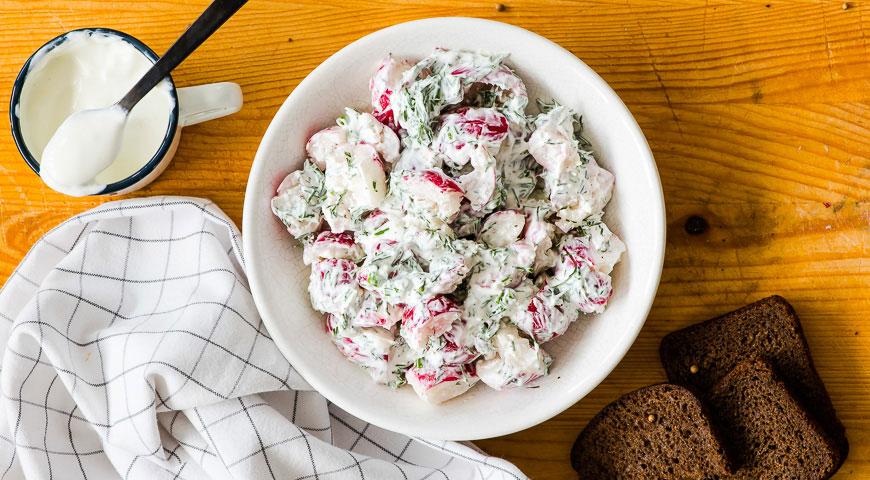 Com substituir la crema agra en una recepta d'amanida