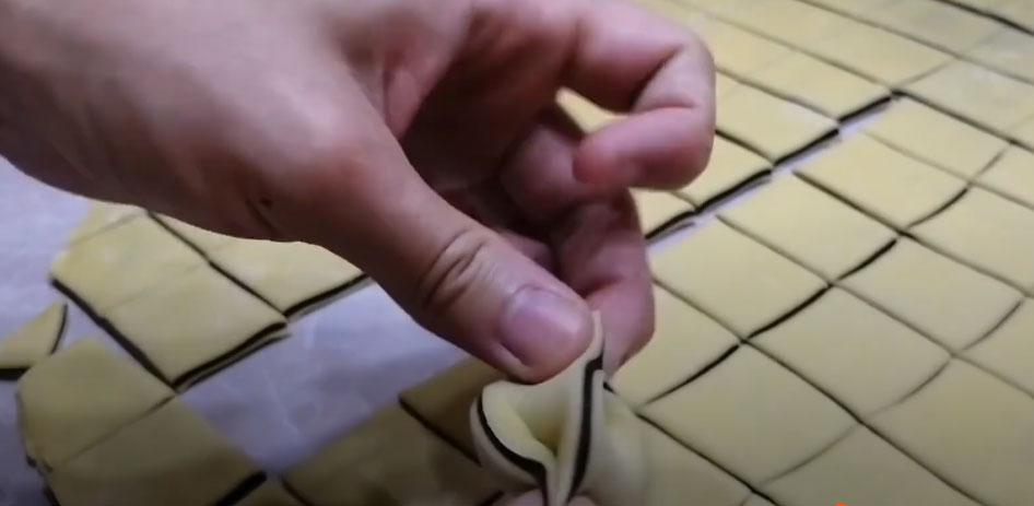 Recepta pas a pas per a una brossa inusual: pas 3