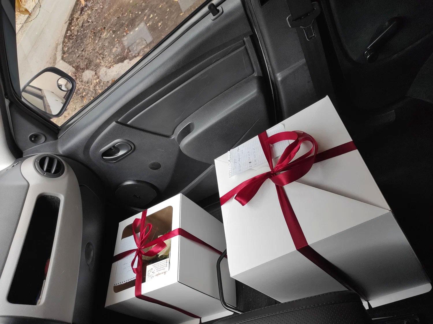 Com transportar un pastís en un cotxe