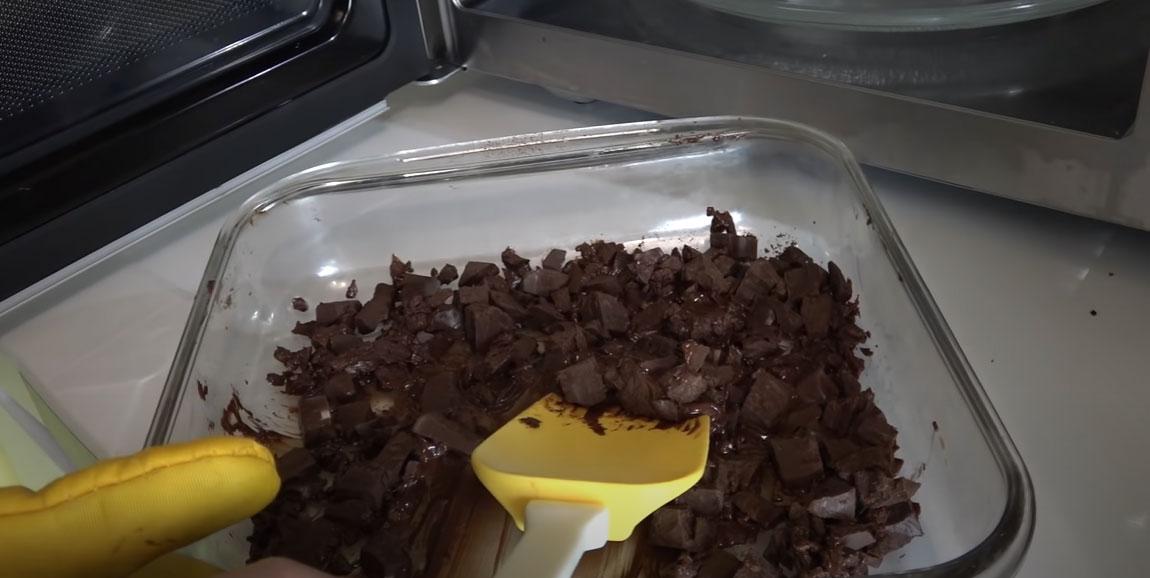 Instruccions pas a pas sobre com fondre la xocolata al microones: pas 4