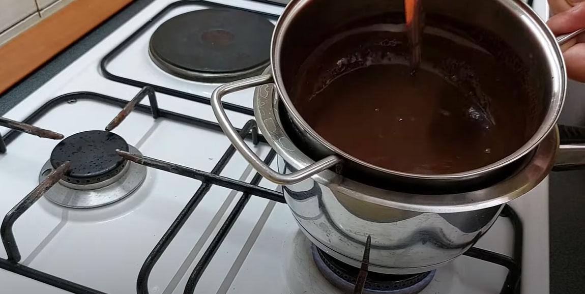 Preparació pas a pas del glaçat de xocolata - pas 4