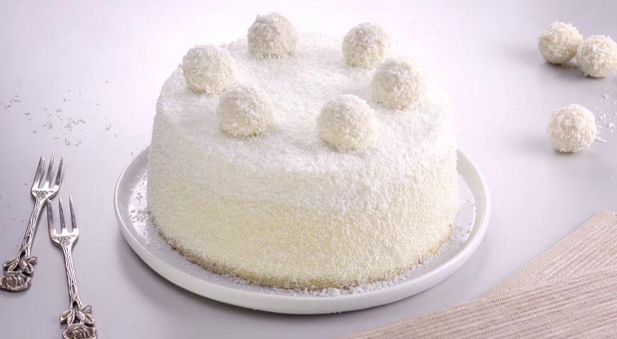 Gâteau Raffaello sur génoise à la noix de coco