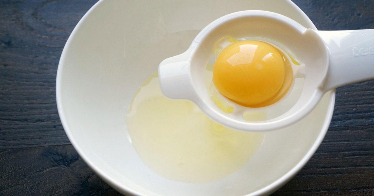 Com batre correctament les clares d'ou amb sucre