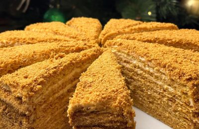 كعكة العسل بالكراميل: وصفة بسيطة خطوة بخطوة