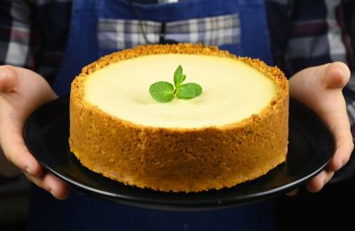 كيف تعرف أن كعكة الجبن جاهزة؟