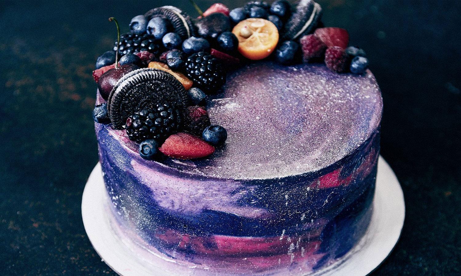 Com fer espurnes en un pastís