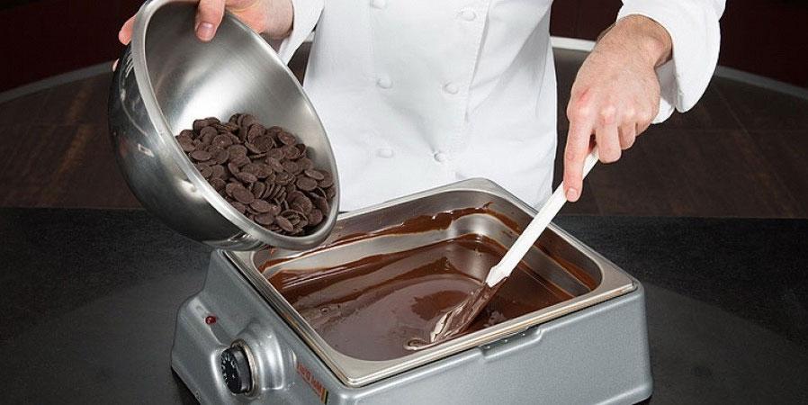 Temperar la xocolata per fer boles