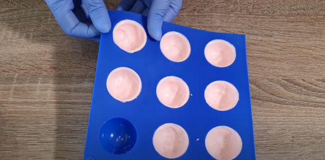 Recepta pas a pas per a boles de pastís de xocolata - pas 4