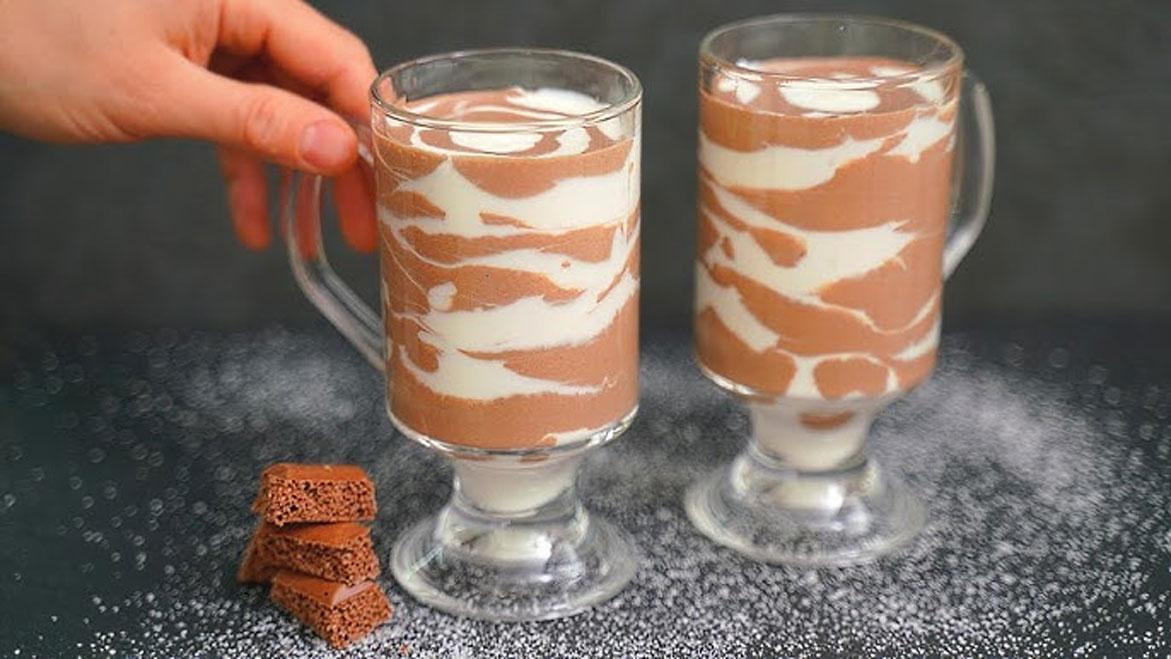 Una recepta ràpida de crema agra feta a penes