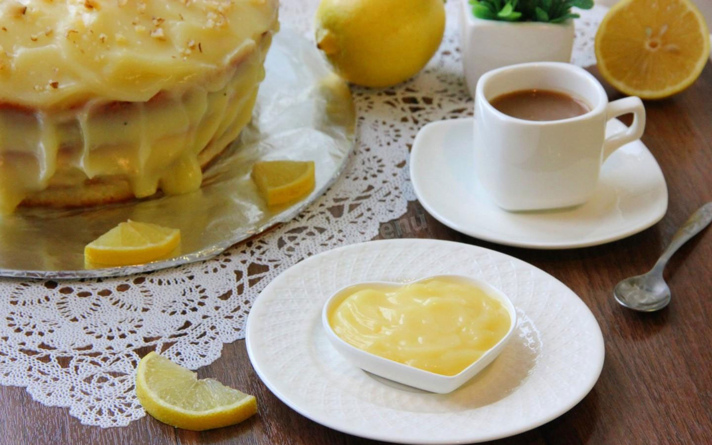 Crema de llimona per a pastissos i postres: una recepta pas a pas