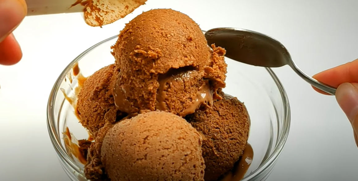 Recepta de gelat saludable de xocolata