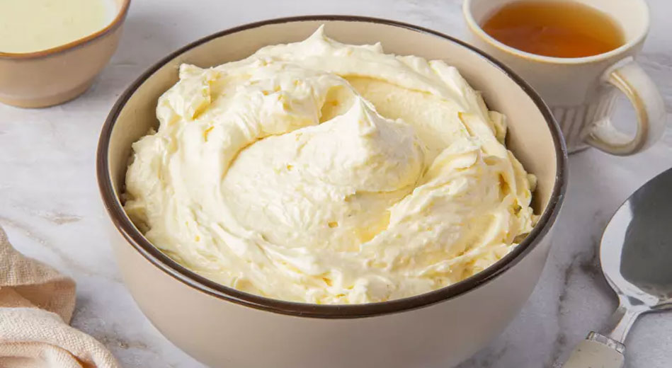 Quina és la manera correcta d'utilitzar la mantega o la margarina en cremes?