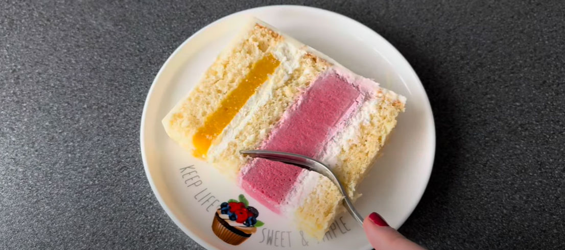 Pastís amb capa de mousse de gerds