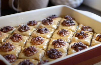 بقلاوة بعجينة الفيلو: وصفة خطوة بخطوة لتحضير البقلاوة في المنزل